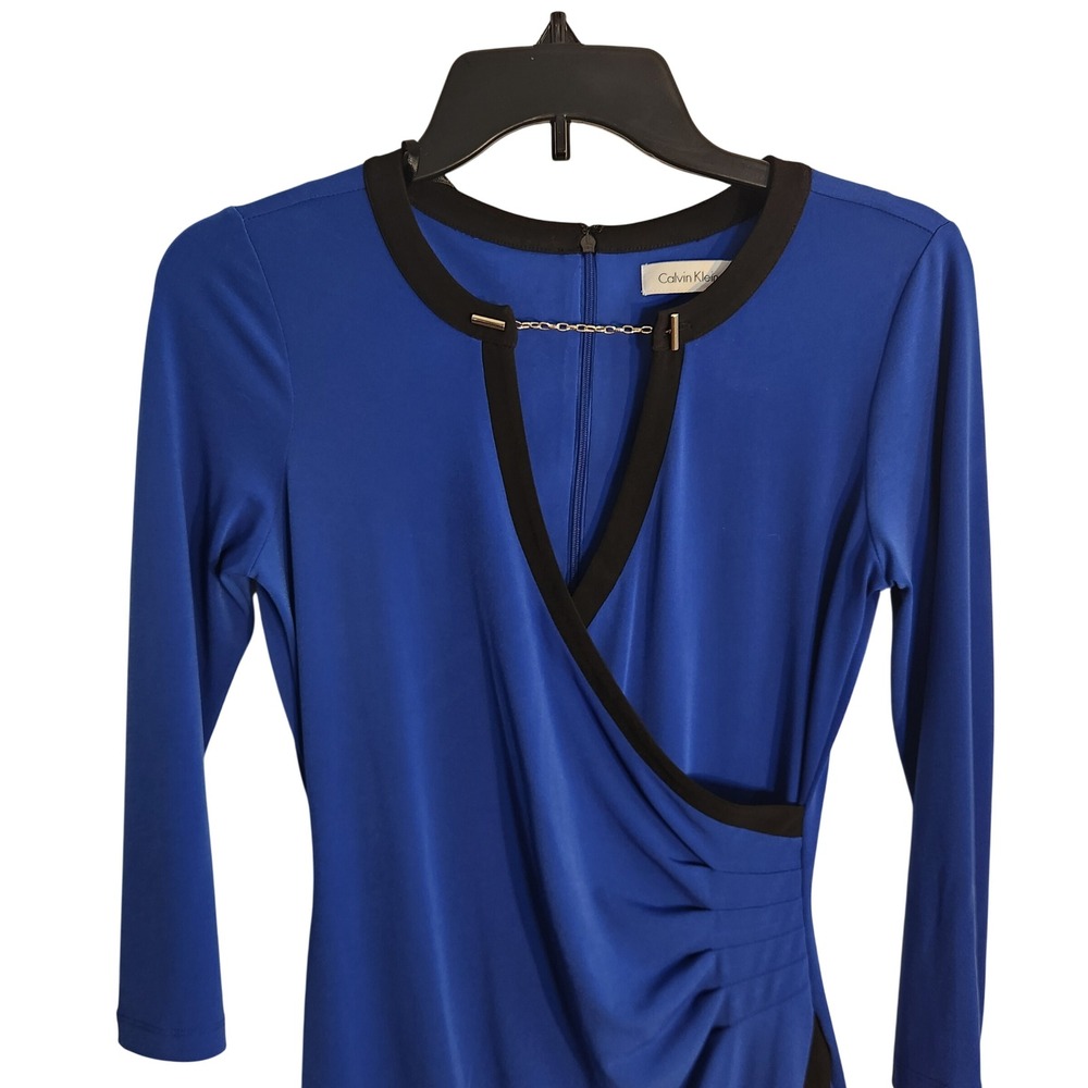 Calvin Klein Blue Black Wrap Sheath Dress Gold Chain Keyhole CD5A3B7Z 2 NEW